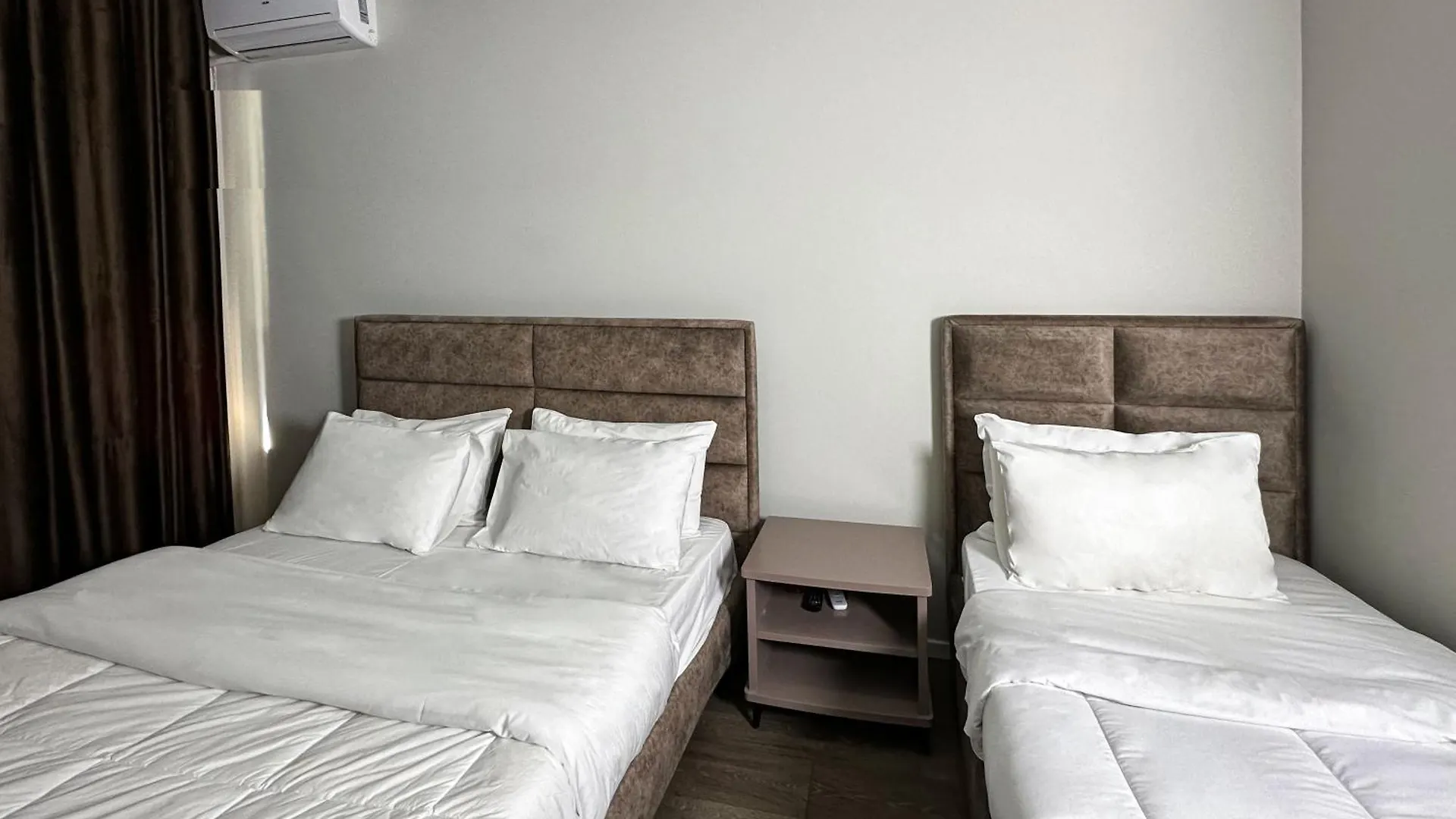 ***  Eden Hotel Tirana Albanie