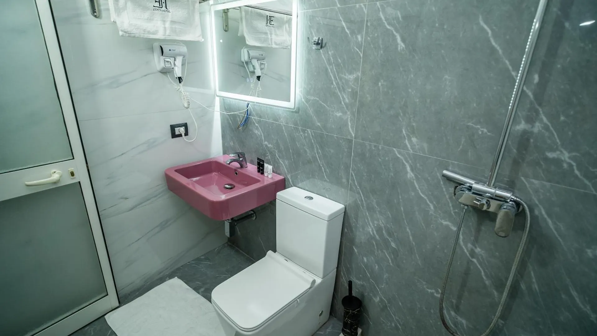 Eden Hotel Tirana