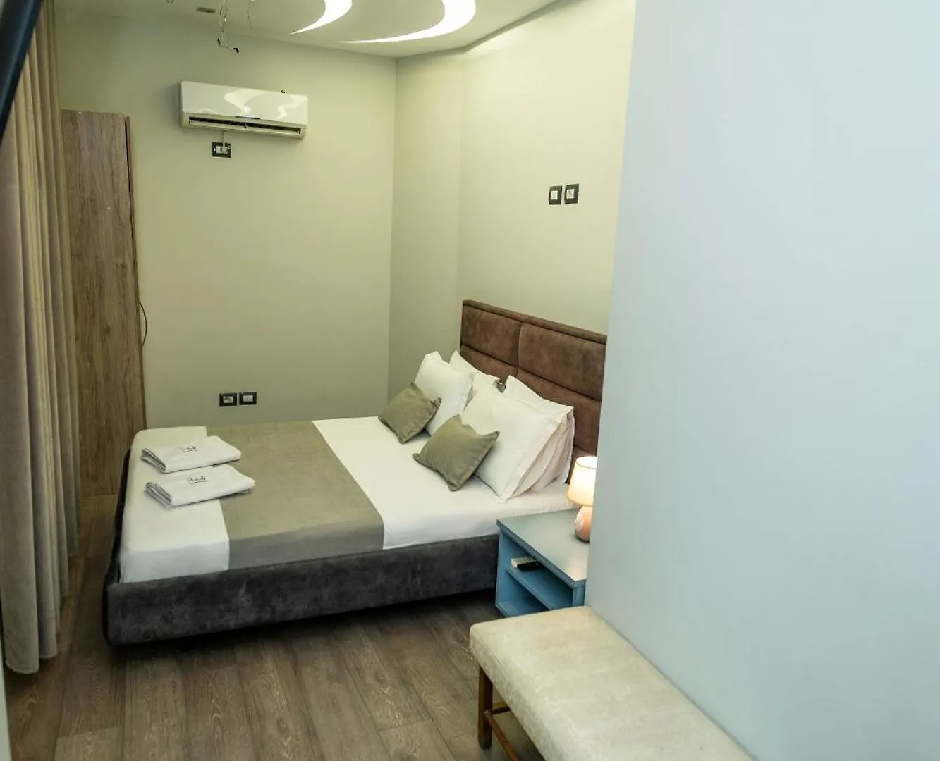 ***  Eden Hotel Tirana Albanie
