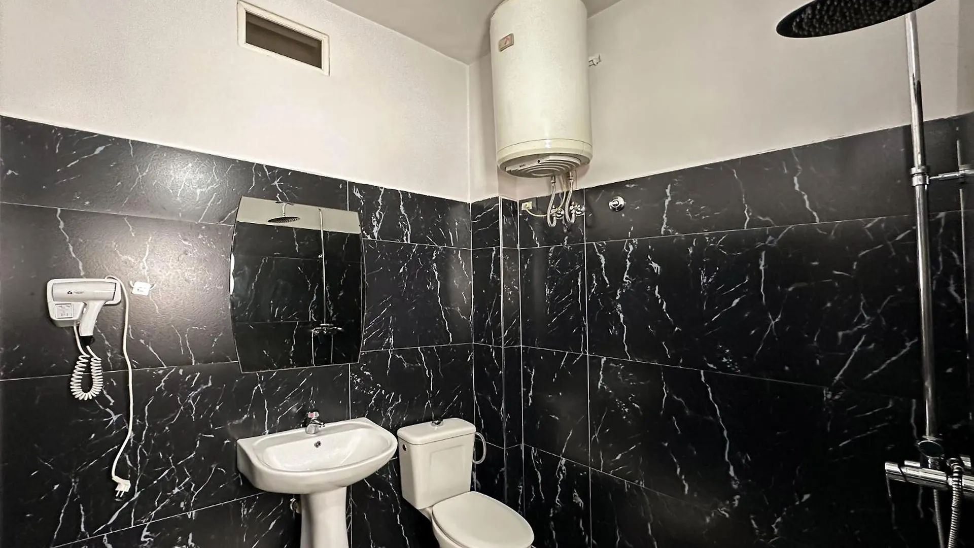 ***  Eden Hotel Tirana Albania